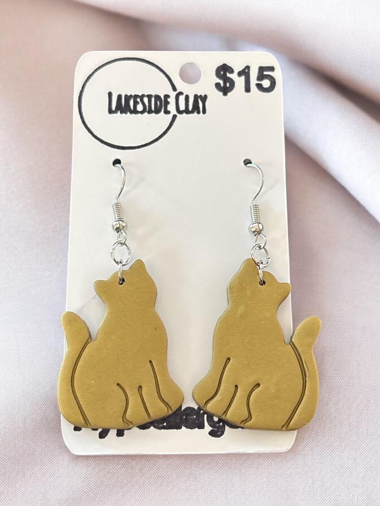 Gold Sitting Cat Dangles