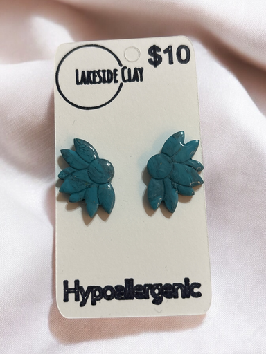 [56-18] Faux Turquoise Half Flowers